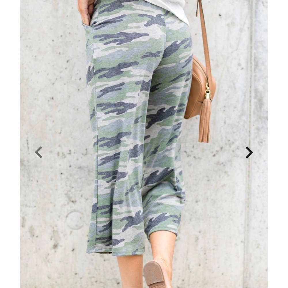 Cropped Camo